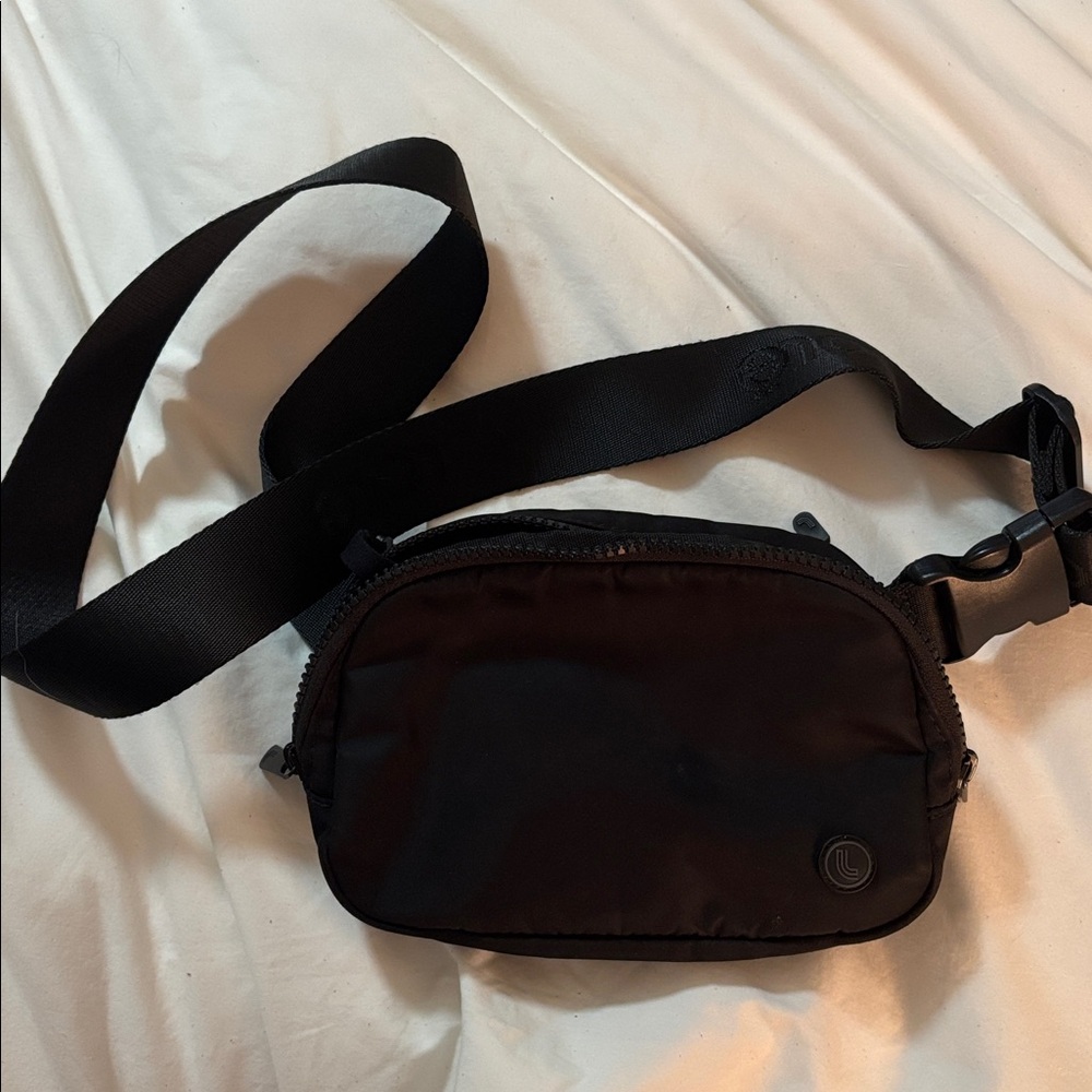 Lolë Black Fanny Pack Bag